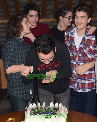 Gelişim Basket'ten Coşkulu Kutlama