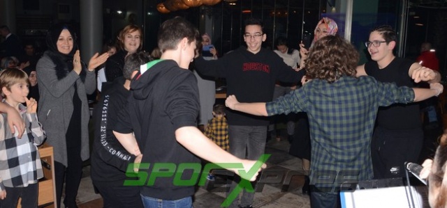 Gelişim Basket'ten Coşkulu Kutlama
