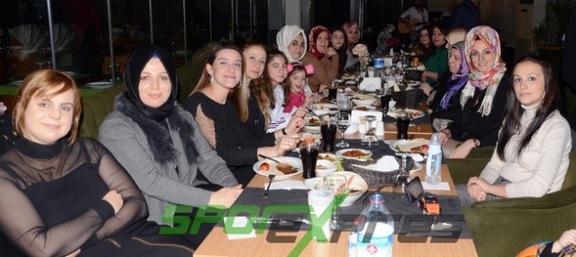 Gelişim Basket'ten Coşkulu Kutlama