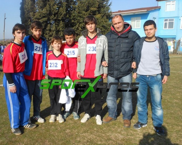 Okullar Arası Kros Müsabakaları Nefes Kesti