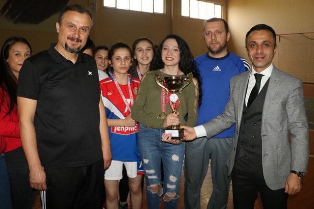 Gençler Hentbol Şampiyonları Belli Oldu
