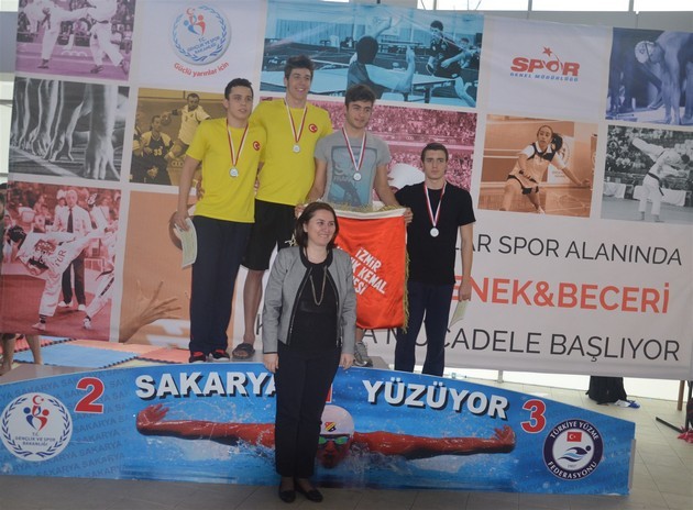 Gençler Türkiye Yüzme Şampiyonası sonaerdi