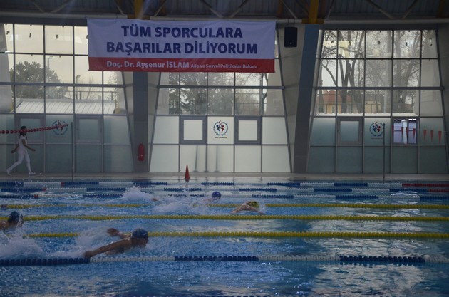 Gençler Türkiye Yüzme Şampiyonası sonaerdi