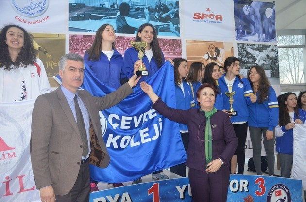 Gençler Türkiye Yüzme Şampiyonası sonaerdi