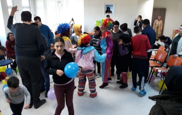 Gençlerin İyilik Ağacıyla “Otizmin Farkındayız“