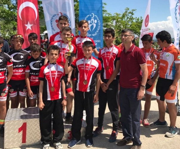 Bisikletçiler Şampiyon döndü