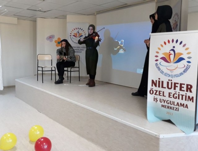 Gençlerin İyilik Ağacıyla “Otizmin Farkındayız“