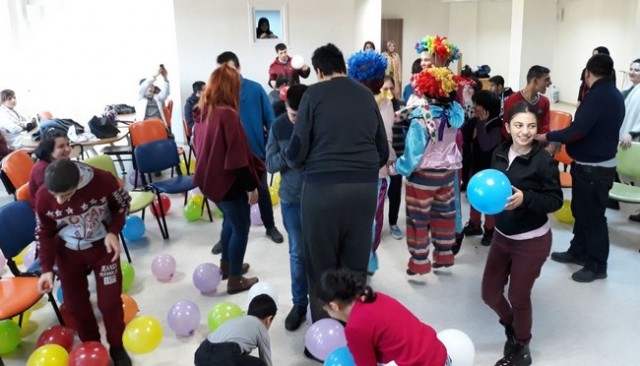 Gençlerin İyilik Ağacıyla “Otizmin Farkındayız“