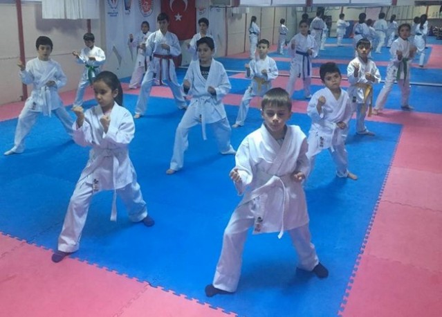 Gençlik Sporda Tatil Yok