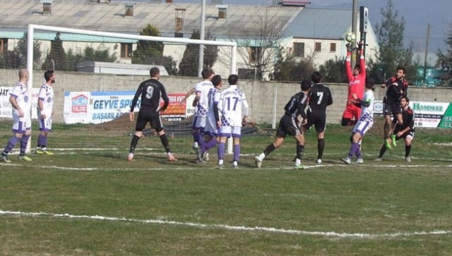 Geyvespor-Kazımpaşa Birlik:4-1