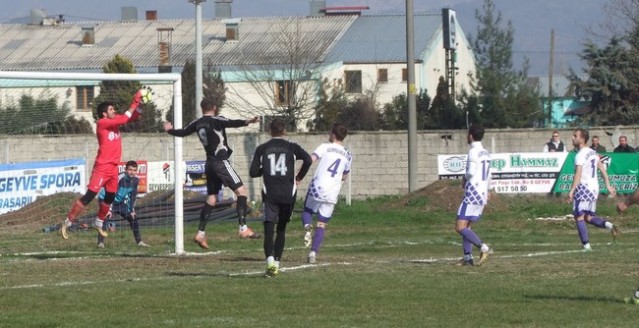 Geyvespor-Kazımpaşa Birlik:4-1