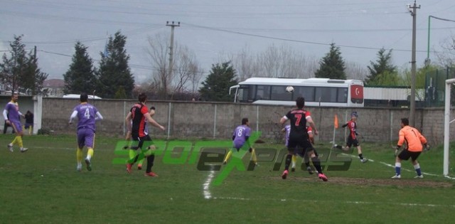 Geyvespor-Karasu Aziziyespor:3-0