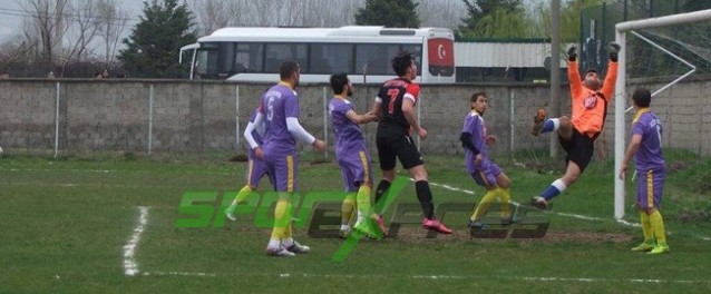 Geyvespor-Karasu Aziziyespor:3-0
