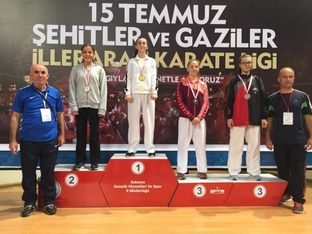 Küçükler Minderde fırtına estirdi