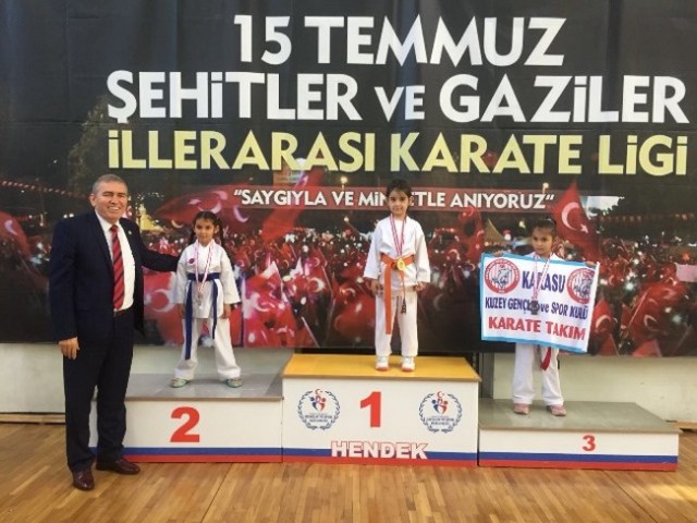 Geyveli Karatecilerden 32 madalya