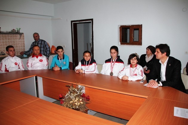 Geyve Milli Eğitim Milli sporcuları unutmadı