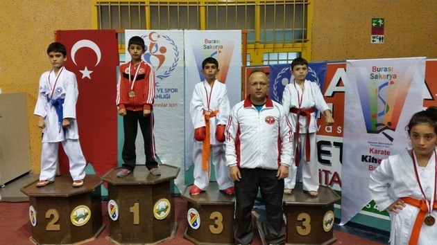 Geyveli sporcuların Cumhuriyet coşkusu