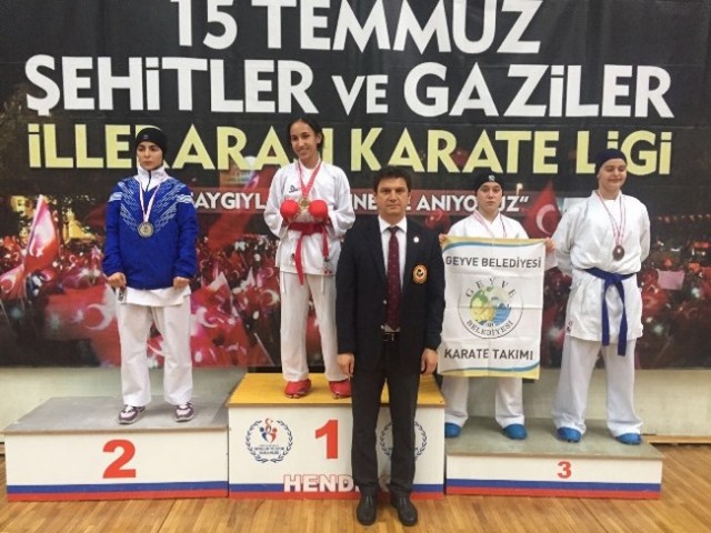 Geyveli Karatecilerden 32 madalya