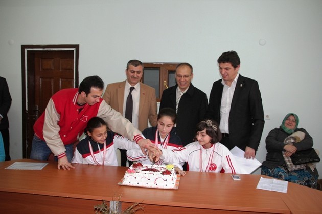 Geyve Milli Eğitim Milli sporcuları unutmadı