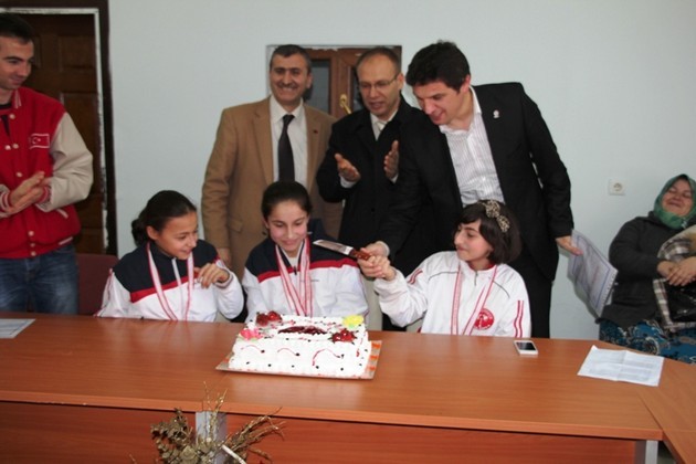 Geyve Milli Eğitim Milli sporcuları unutmadı