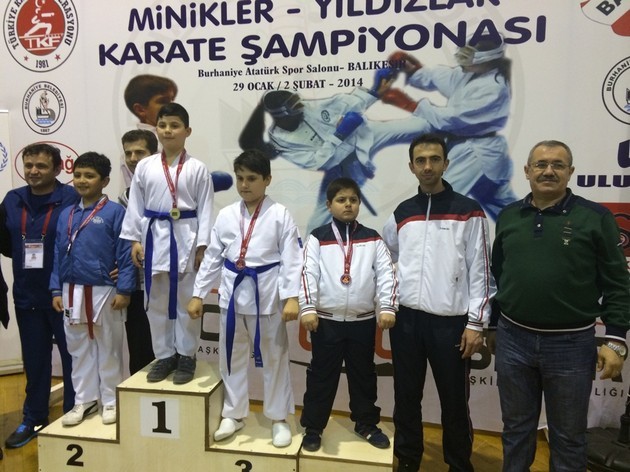 Geyveli Minik Karateciler Mutlu Döndü