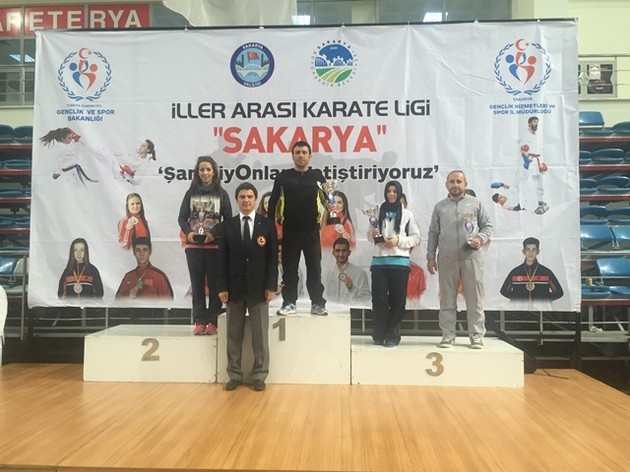 Geyve karate takımlarından çifte başarı…