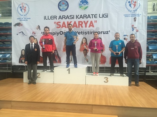 Geyve karate takımlarından çifte başarı…