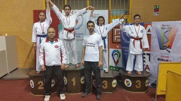 Geyveli sporcuların Cumhuriyet coşkusu