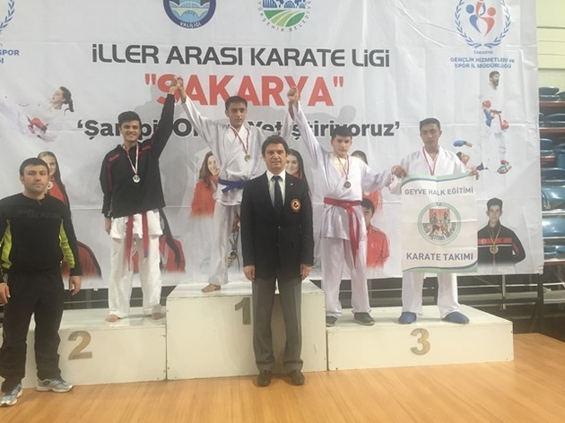 Geyve karate takımlarından çifte başarı…