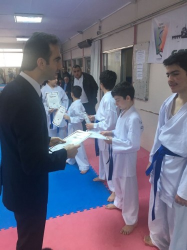 Geyve’li Karateciler Renklendi