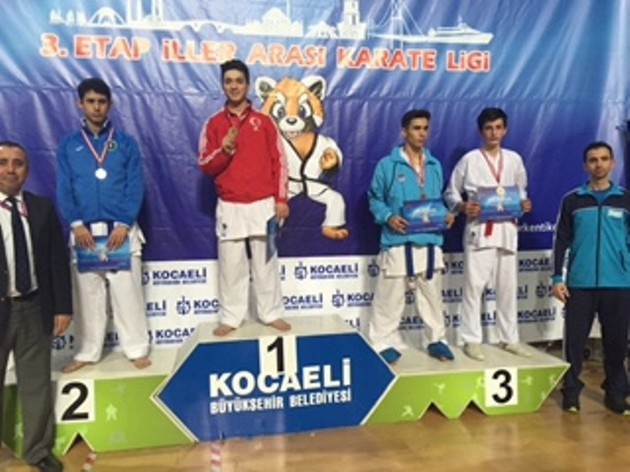 Geyve karate takımlarından çifte başarı…
