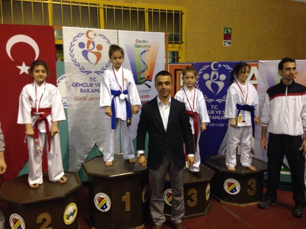Geyveli sporcuların Cumhuriyet coşkusu