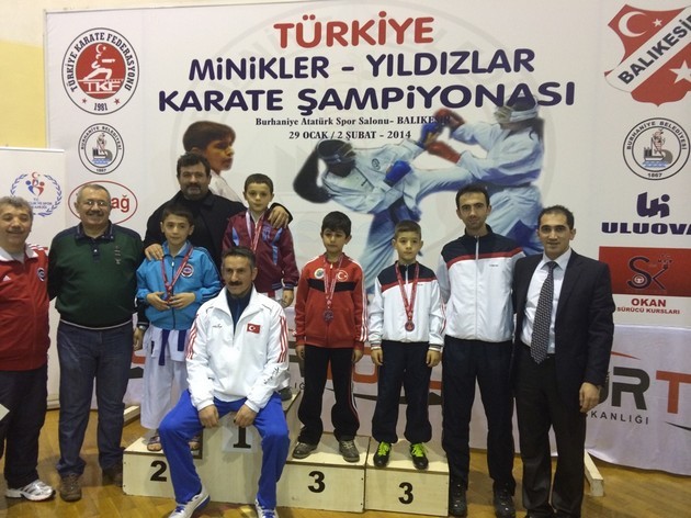 Geyveli Minik Karateciler Mutlu Döndü