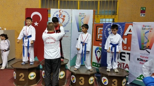 Geyveli sporcuların Cumhuriyet coşkusu