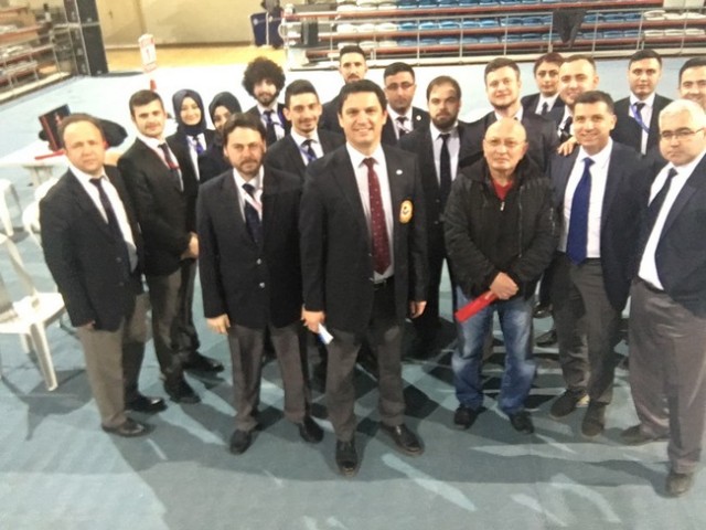 Geyveli Karatecilerden 35 madalya