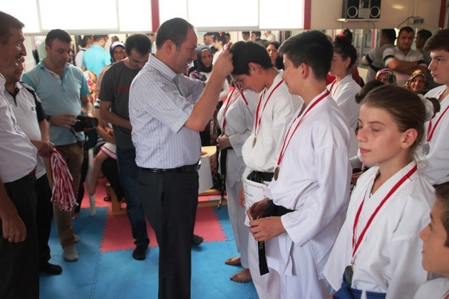 Geyveli Karetecilere ödül