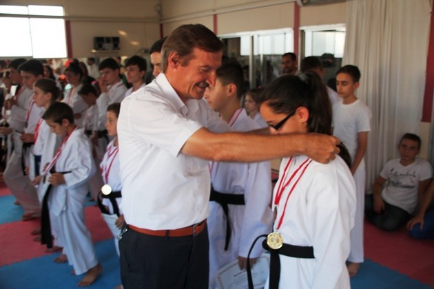 Geyveli Karetecilere ödül