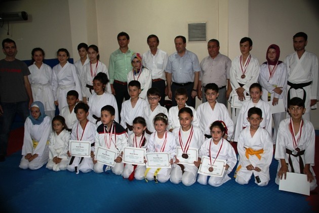 Geyveli Karetecilere ödül