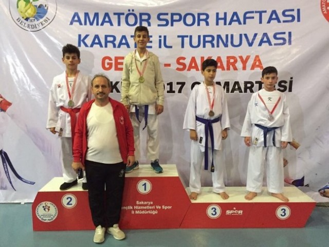 Geyveli karatecilerden 27 madalya