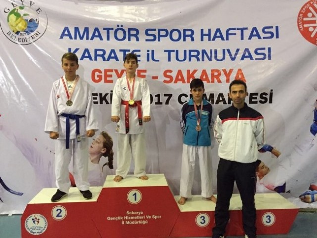 Geyveli karatecilerden 27 madalya