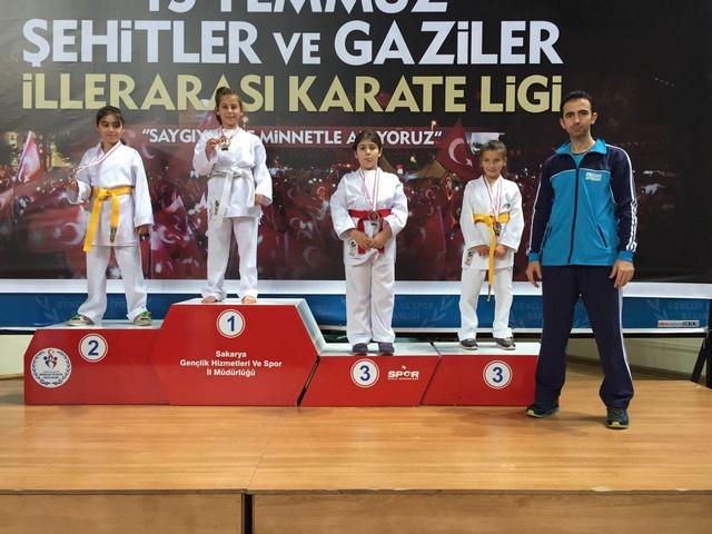 Geyveli sporcular Coştu