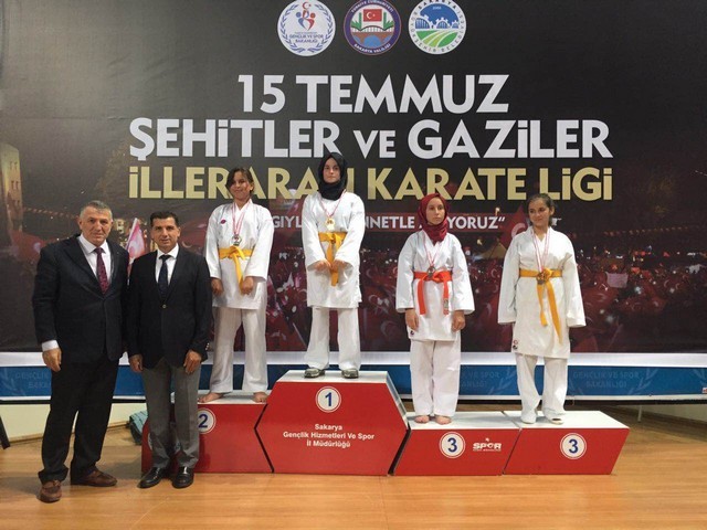 Geyveli sporcular Coştu