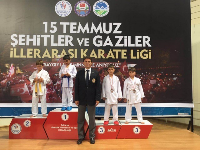 Geyveli sporcular Coştu
