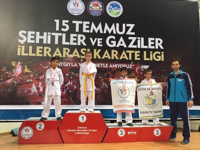 Geyveli sporcular Coştu