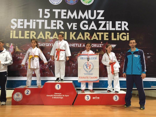 Geyveli sporcular Coştu