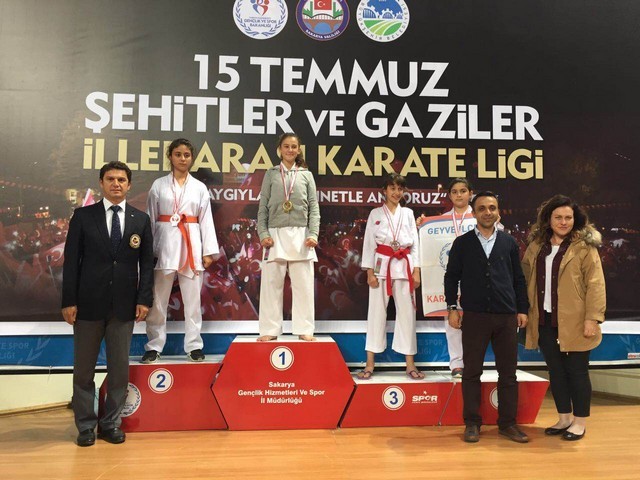 Geyveli sporcular Coştu