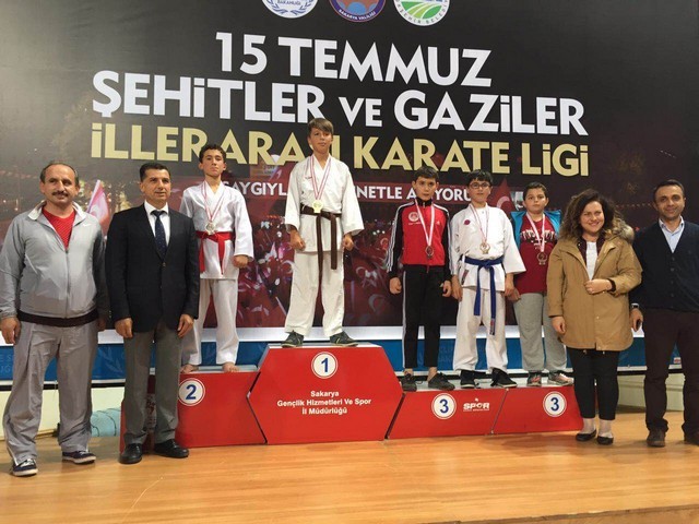 Geyveli sporcular Coştu