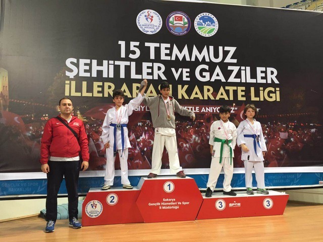 Geyveli sporcular Coştu
