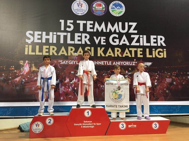 Geyveli sporcular Coştu