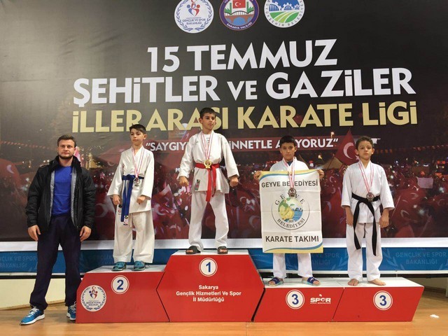 Geyveli sporcular Coştu
